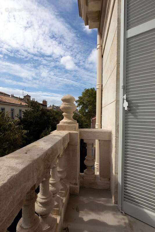 Appartement à MARSEILLE-1E