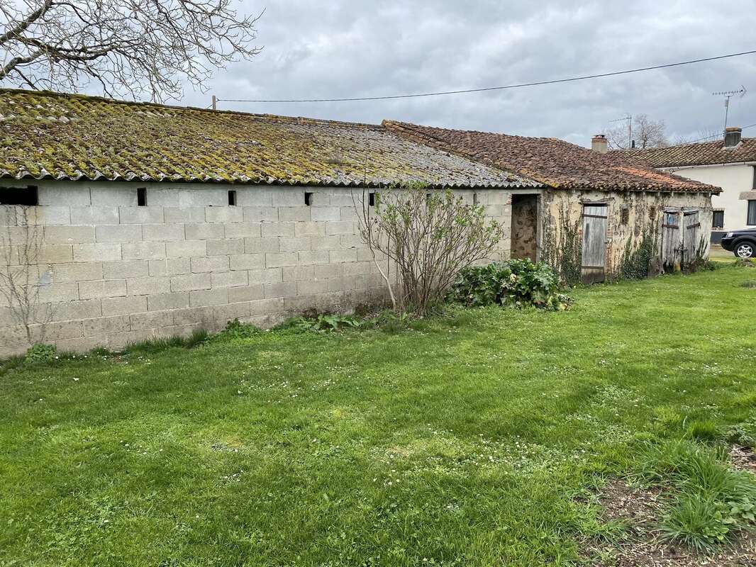 Maison à MILLAC