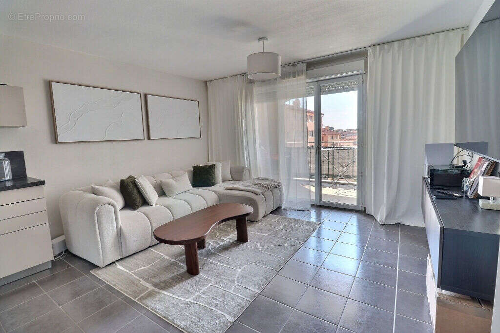 Appartement à PUGET-SUR-ARGENS