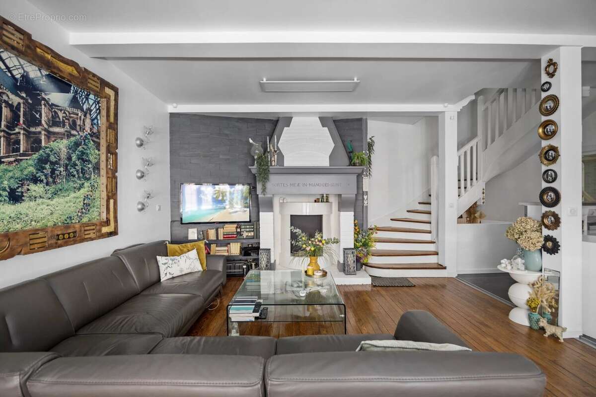 Maison à PARIS-14E