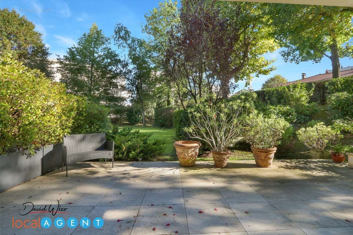 Appartement à LE PLESSIS-ROBINSON