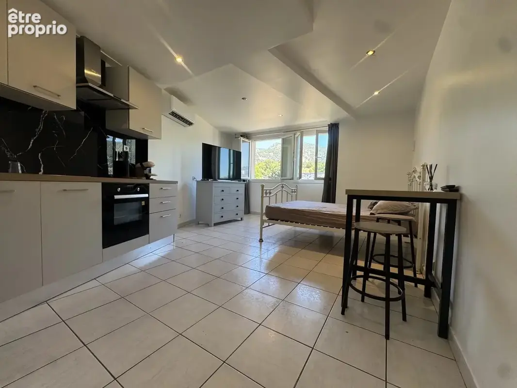 À TOULON,  studio à la vente - photo 1