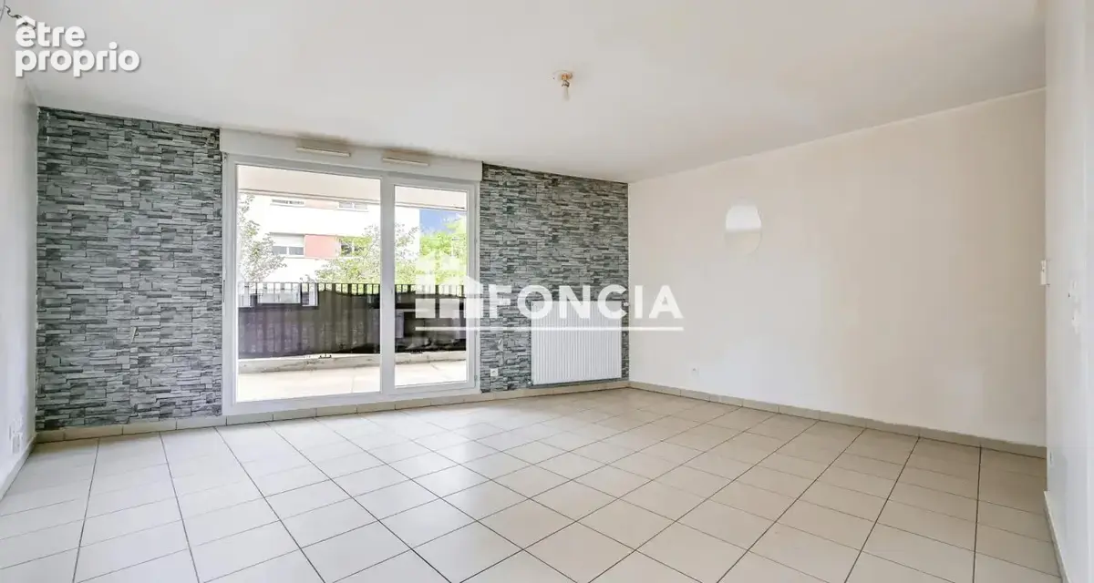 Lyon 7 : t3 avec bel exterieur et garage - photo 2
