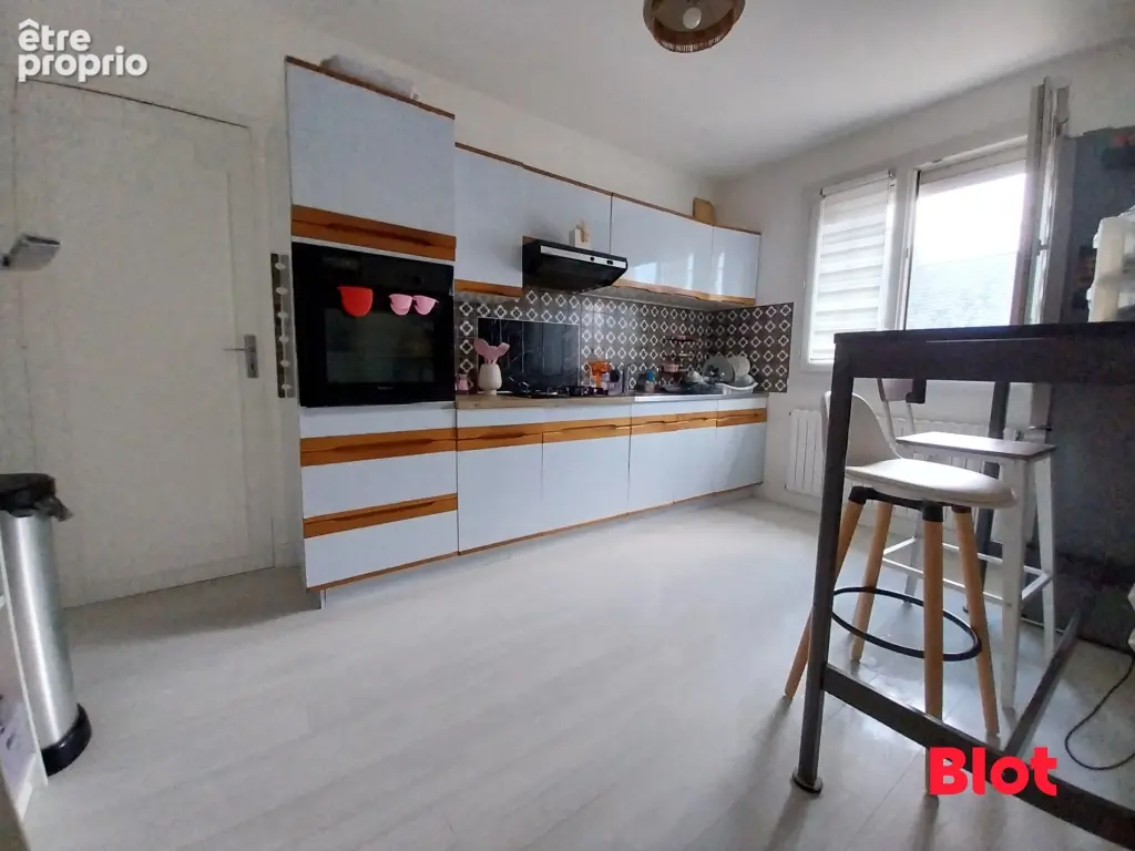Maison 5 pièces 70 m² à vendre à Vezin-Le-Coquet (35132) - photo 4