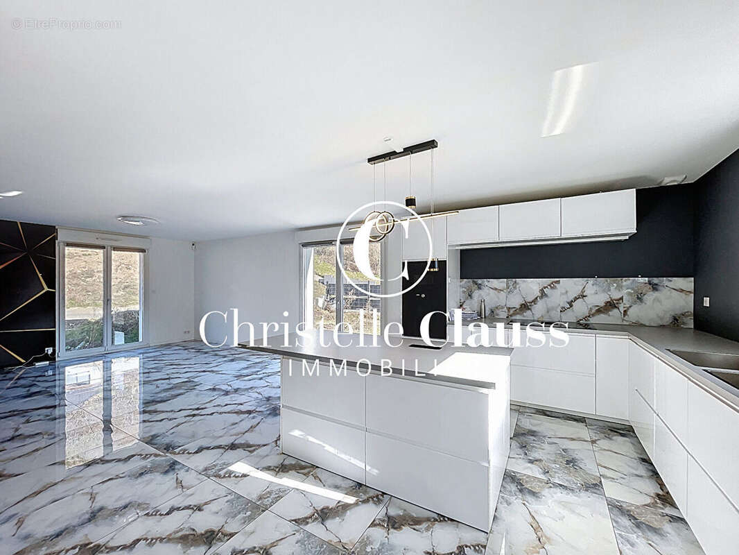 Maison contemporaine neuve - 5 pièces - 92.4 m² Willer-sur-Thur - photo 6