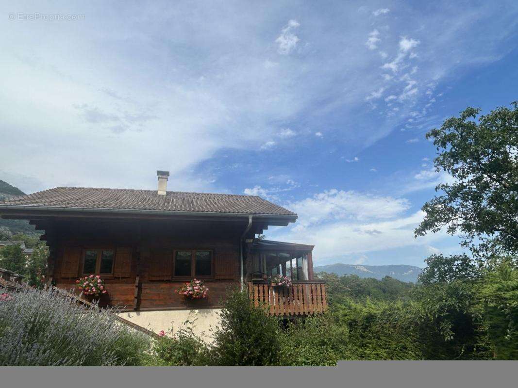 Maison 63 m² à Virieu-Le-Grand  - photo 2