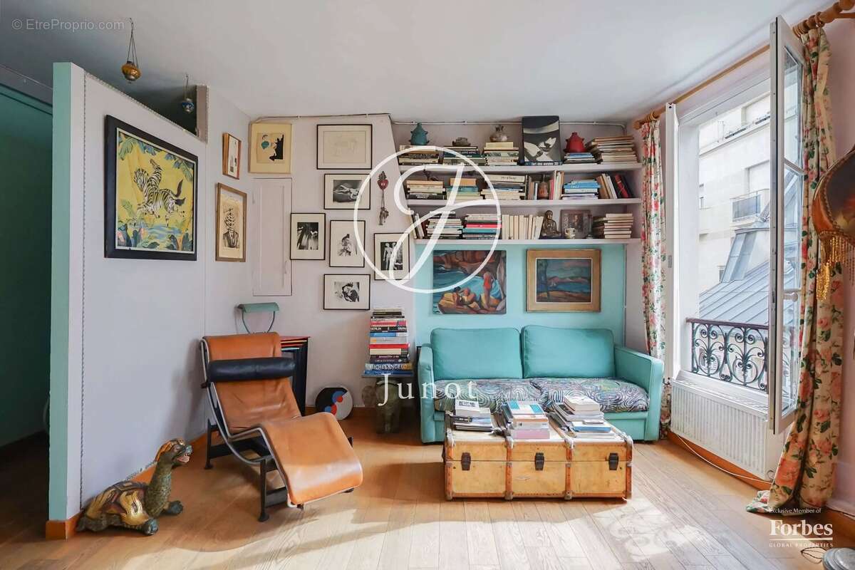 Appartement à PARIS-18E