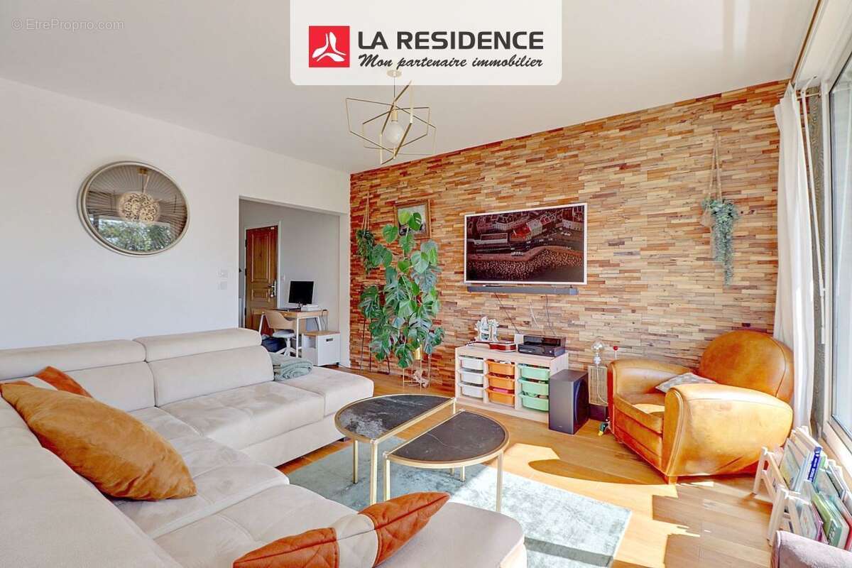 Appartement à MAREIL-MARLY
