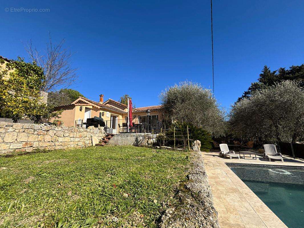 Maison à PEYMEINADE