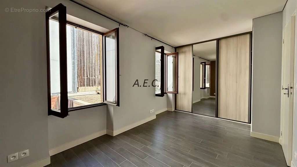 Maison à ASNIERES-SUR-SEINE