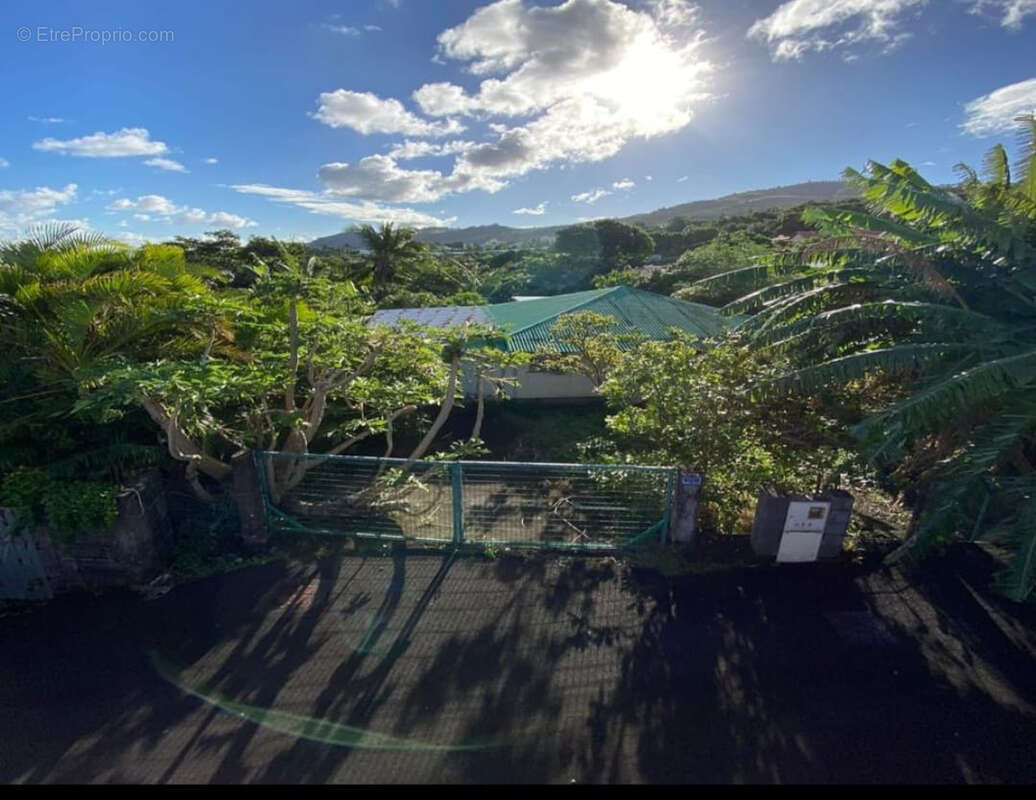 Terrain à SAINT-JOSEPH