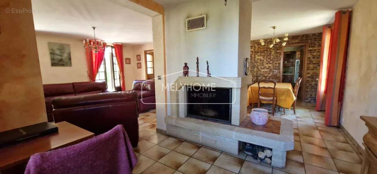 Maison à SAINT-ARNOULT-EN-YVELINES