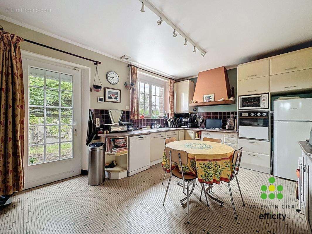 Maison 179 m² à Chateauneuf-En-Thymerais  - photo 5