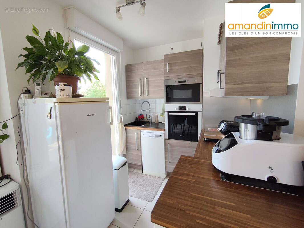 Appartement à SAVIGNY-LE-TEMPLE