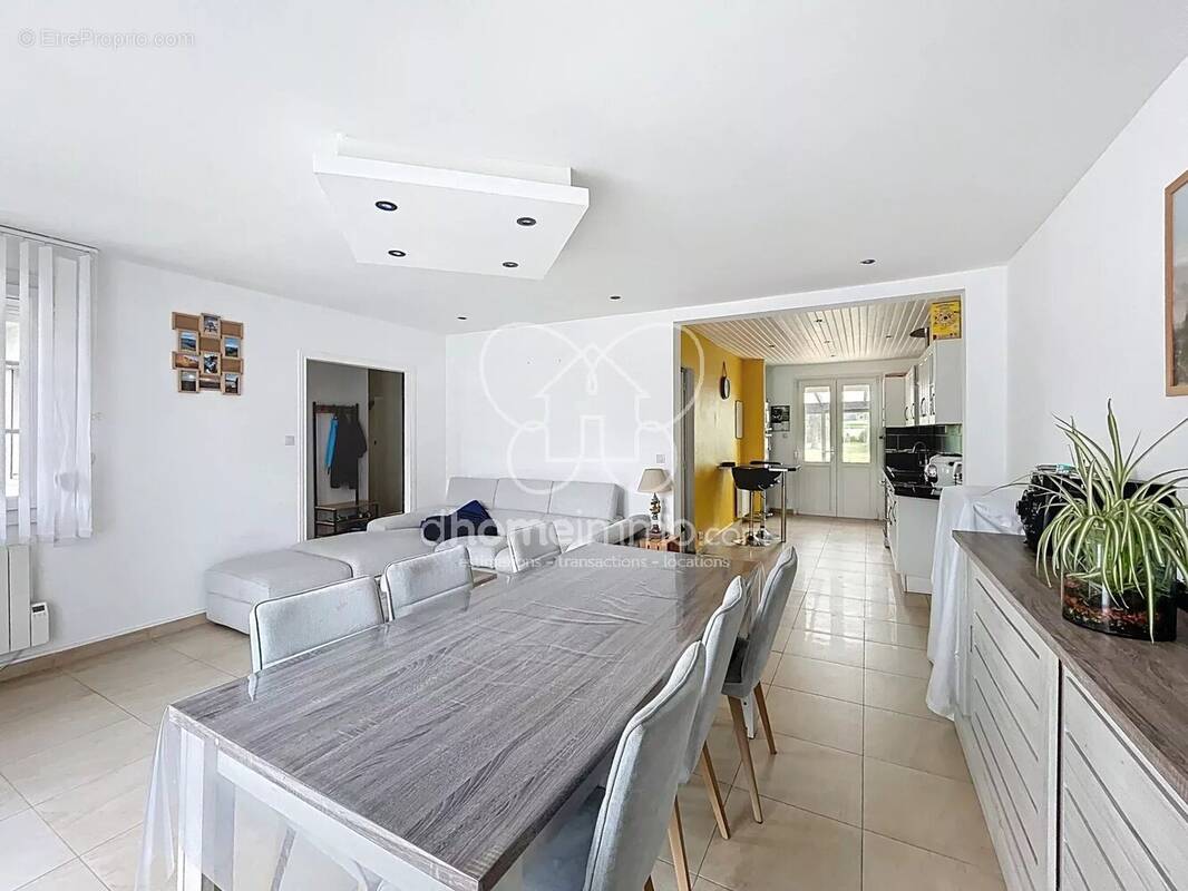 Maison à RAIMBEAUCOURT