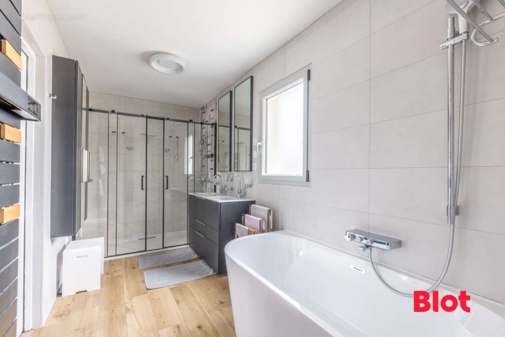 Maison à LA GUERCHE-DE-BRETAGNE