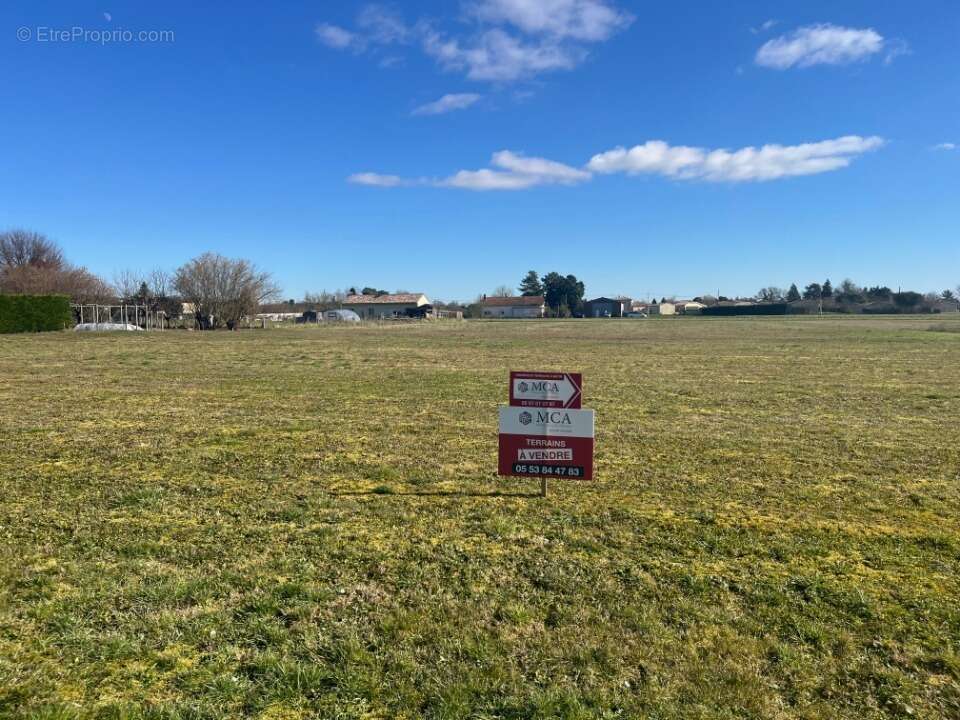 Terrain 860 m² à Marmande  - photo 2