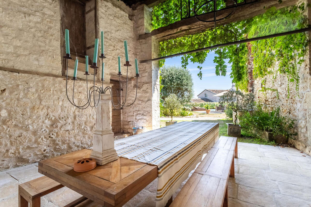 Maison en pierre avec annexe, piscine et jardin - photo 37