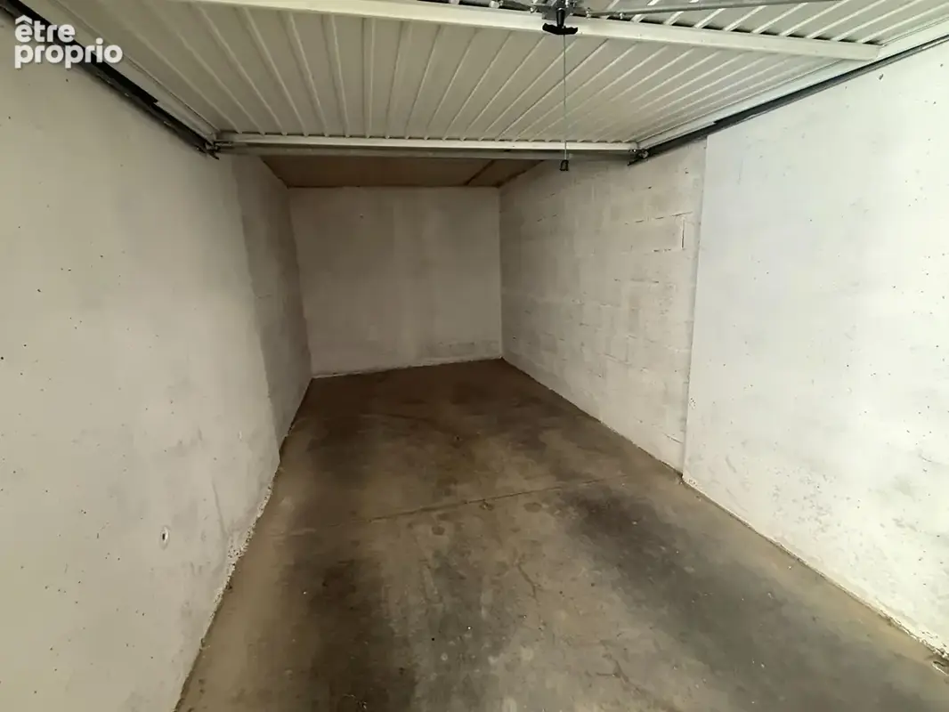 Garage fermé en sous sol - photo 4