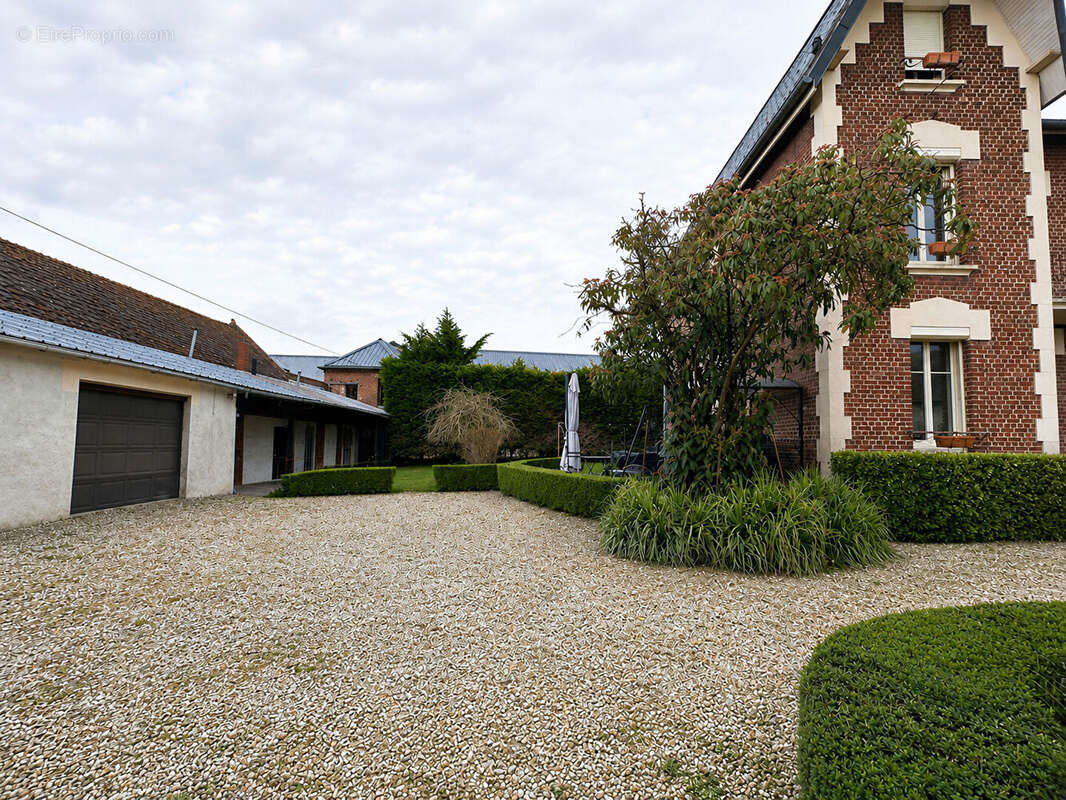 Maison Anguilcourt Le Sart 7 pièce(s) 203 m2 - photo 9