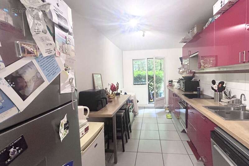Appartement à vendre 5 pièces - Rez de jardin - CALME - PARKINGS - PROCHE DES COMMODITES - photo 9