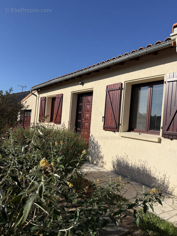 Maison à LA VILLEDIEU-DU-CLAIN