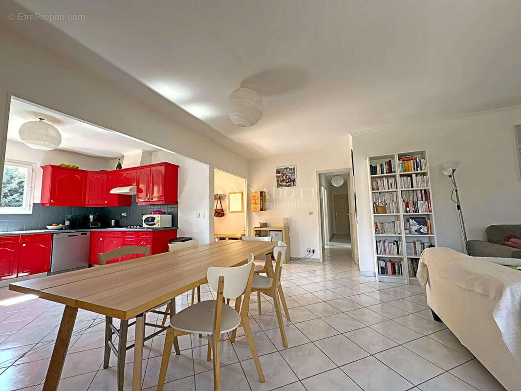 Maison à MERINDOL