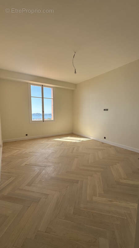 Appartement à BEAULIEU-SUR-MER