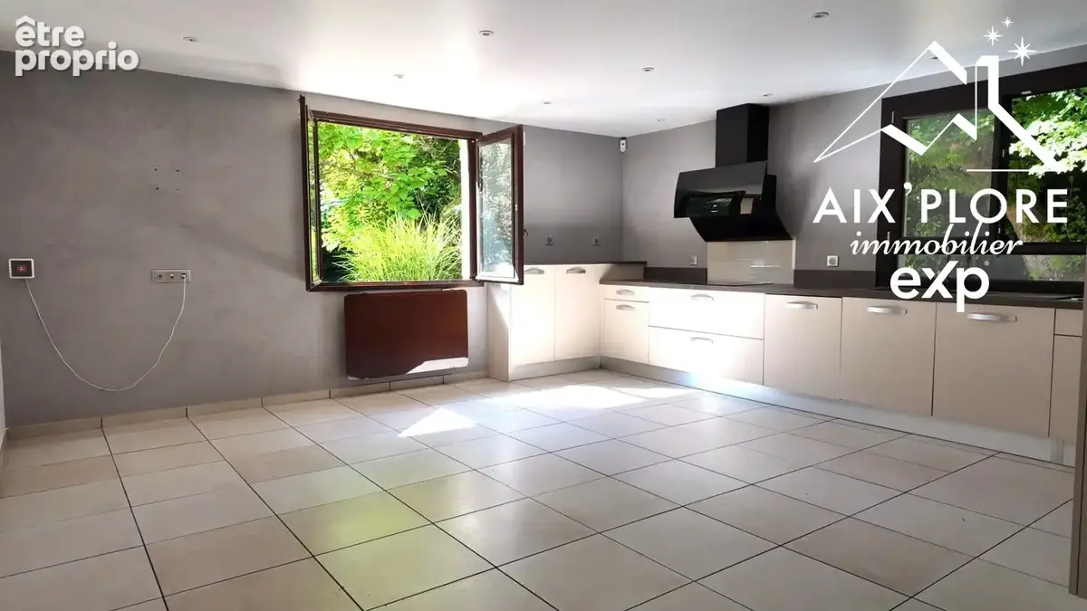 Maison 6 pièces 203 m² à vendre à Attignat (01340) - photo 9