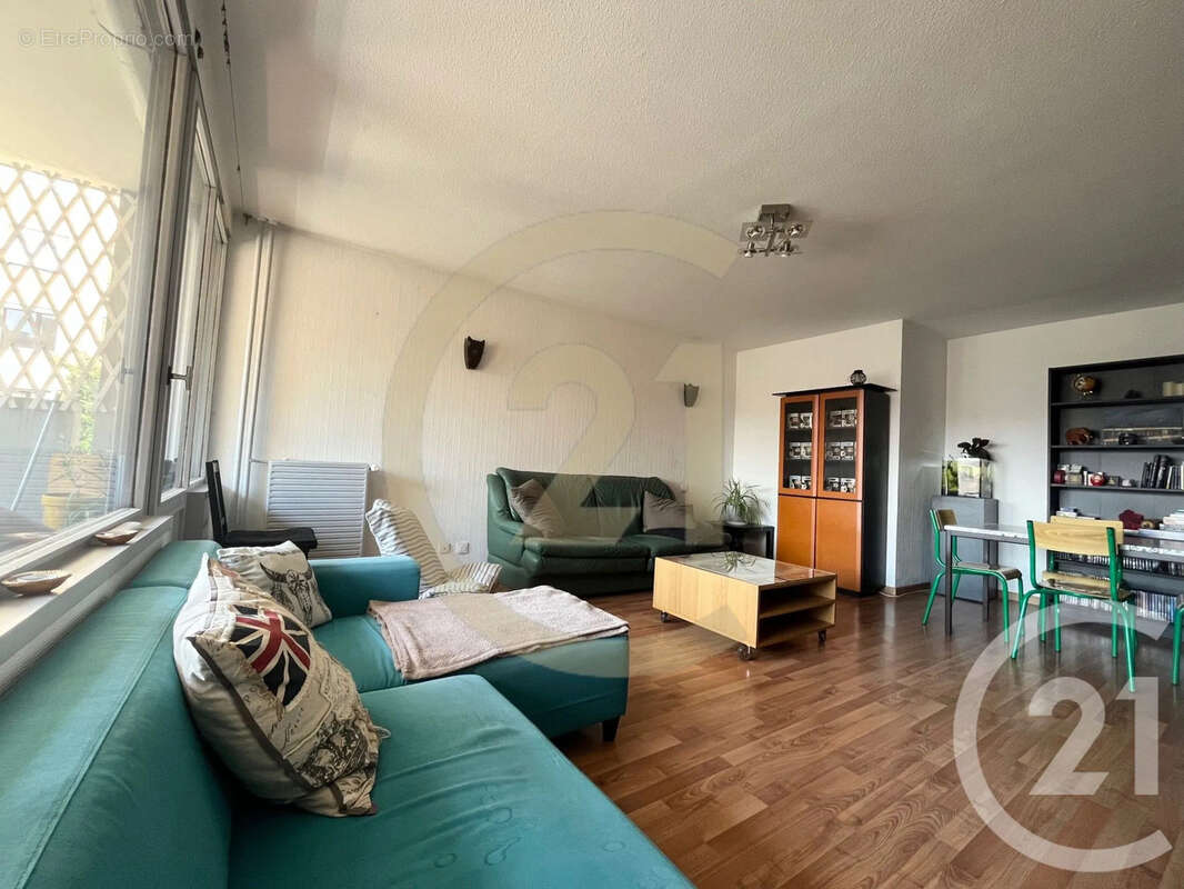 Appartement 93 m² à Venissieux  - photo 9