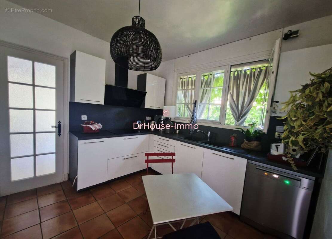 Maison 124 m² à Le Grand-Serre  - photo 6