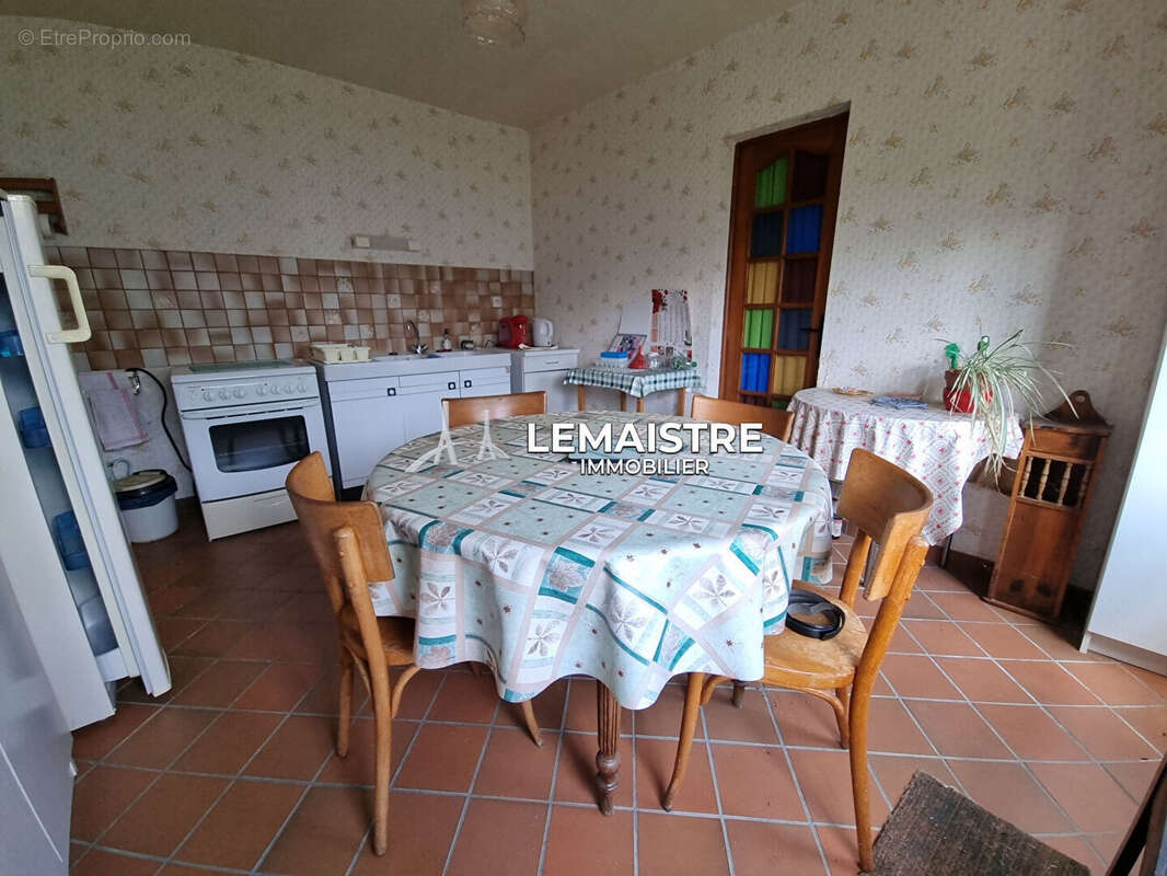Maison à LA LANDE-SAINT-LEGER