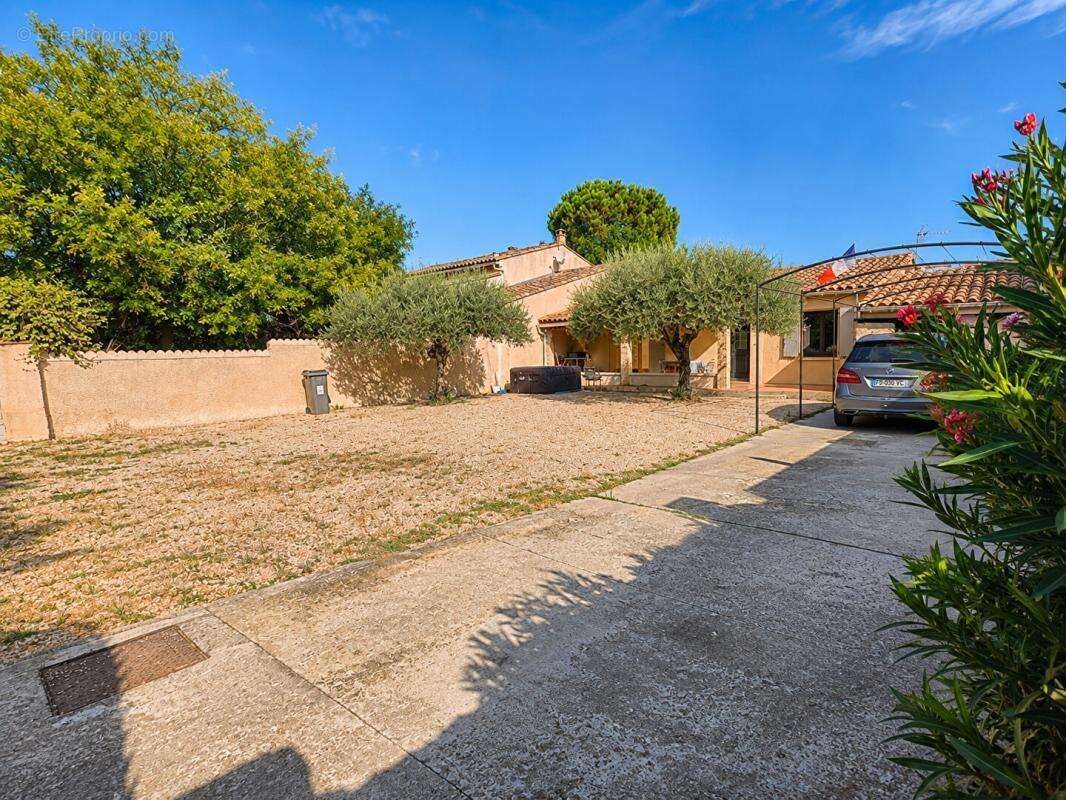 Maison de plain-pied avec 3 chambres, garage et terrain piscinable ? Carpentras - photo 3