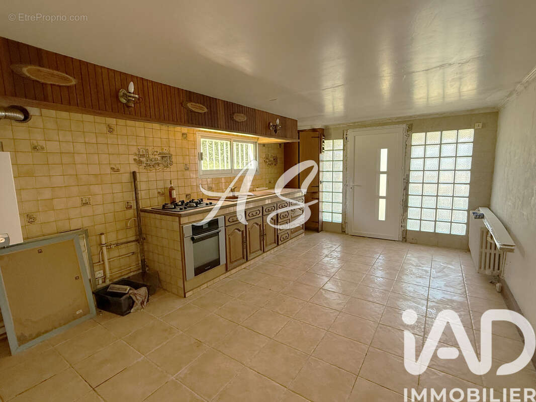 Photo 3 - Maison à VERRIERES-LE-BUISSON