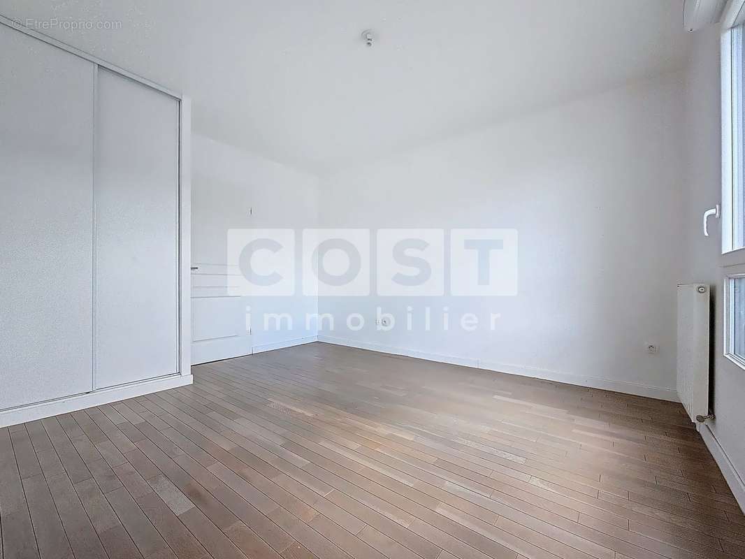 Appartement à BOIS-COLOMBES
