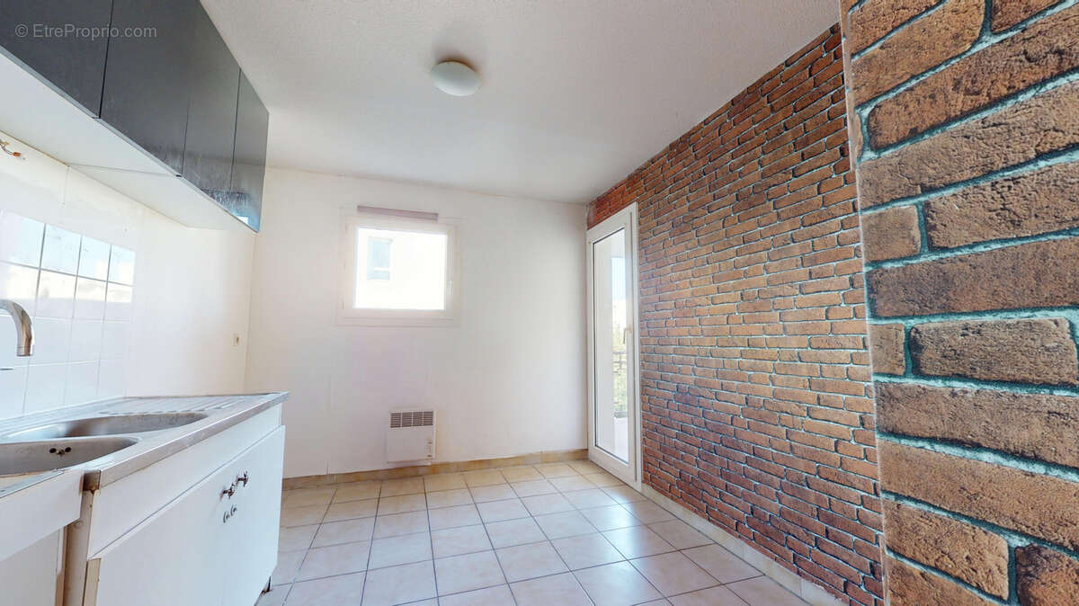 MONTPELLIER   proche du quartier Ovalie   Appartement T3 de 67,87 m2 avec terrasse de 10 m2, parking et réside - photo 2