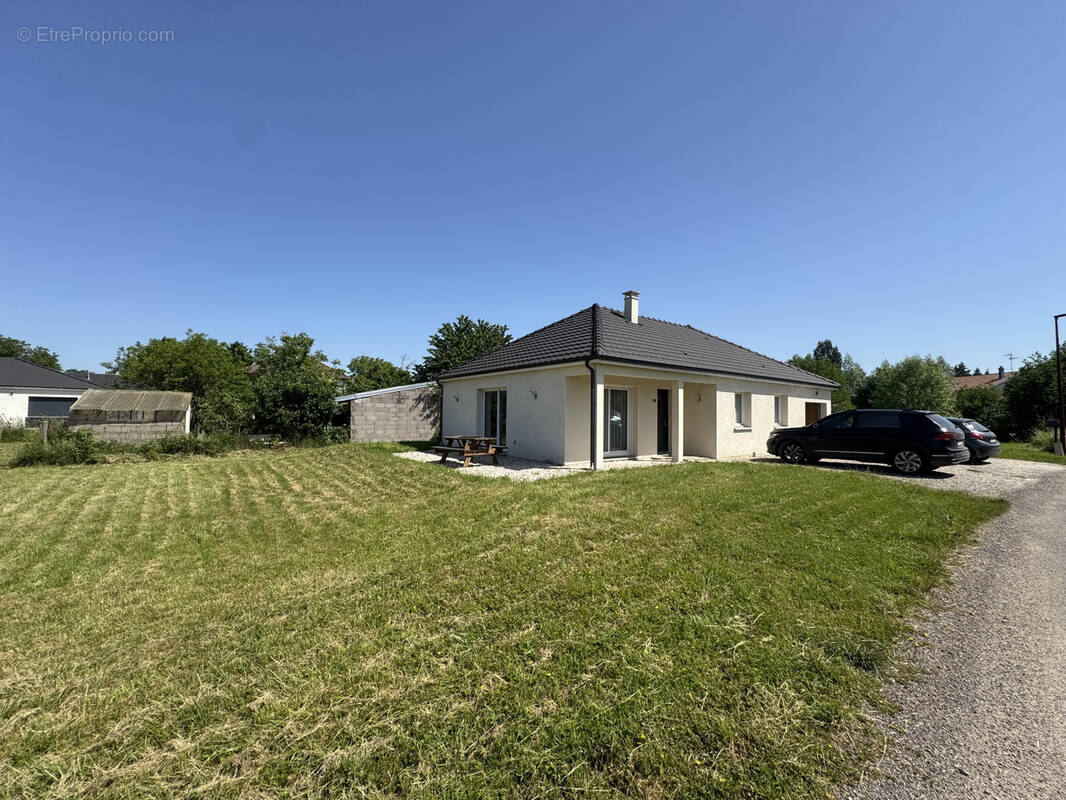 Maison à MAGNY-VERNOIS
