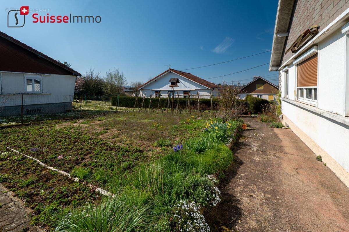 Maison à GRAND-CHARMONT