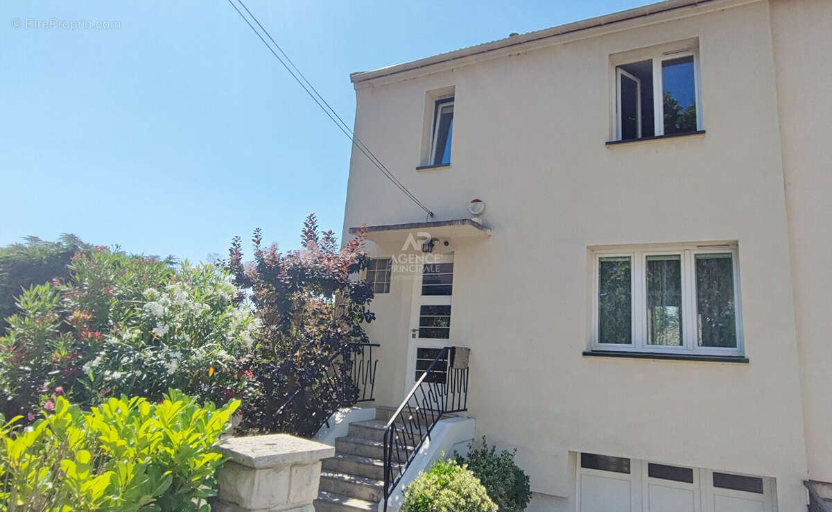 Maison à EAUBONNE