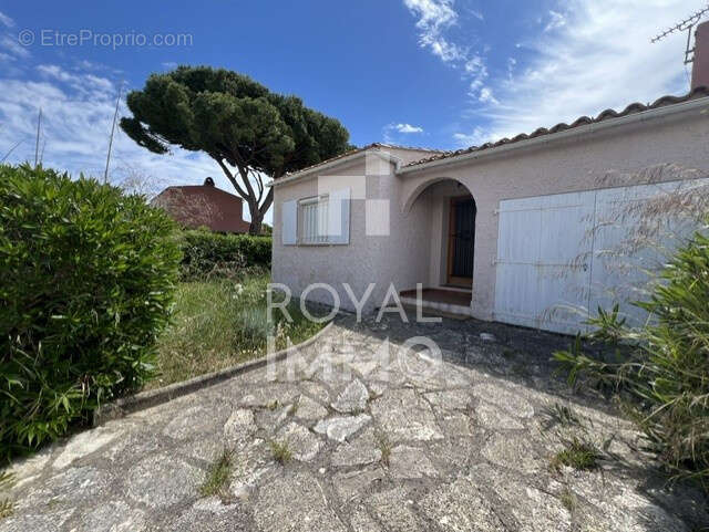 Six-fours-les-plages - villa de plain-pied - garage - photo 6