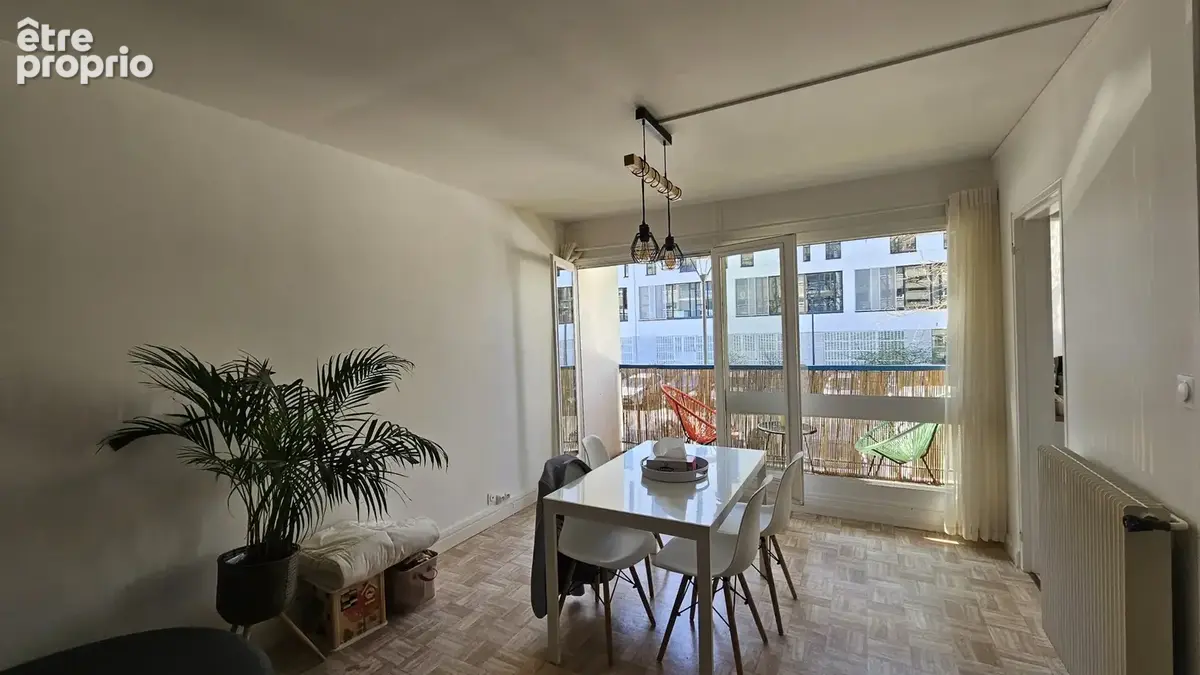 Proche métro, bel appartement (64 m2) avec balcon et cave. - photo 5
