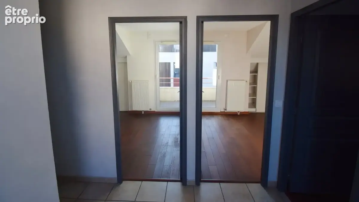 À VENDRE - QUARTIER JEANNE D'ARC - Appartement T5 111,90 m² au dernier étage - photo 18