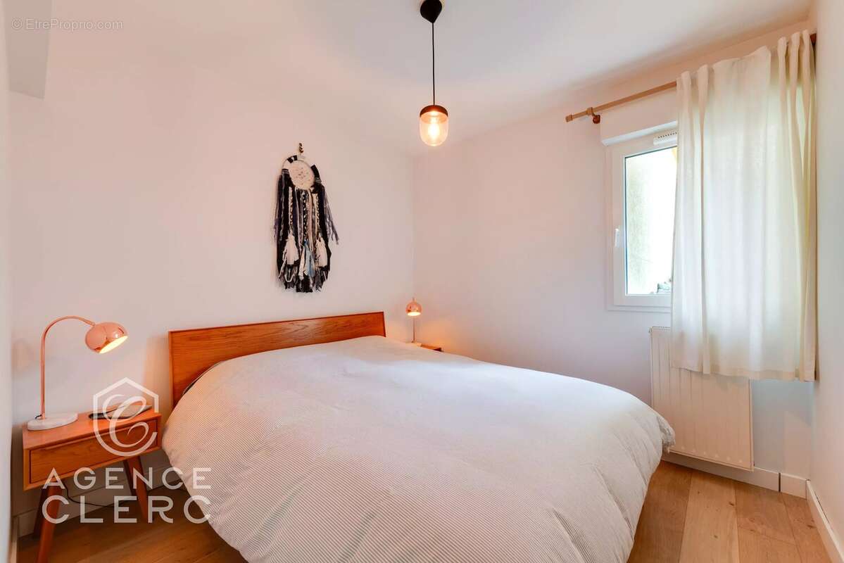 Appartement à VEYRIER-DU-LAC