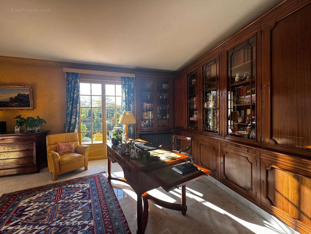 Maison à LIVRY-SUR-SEINE