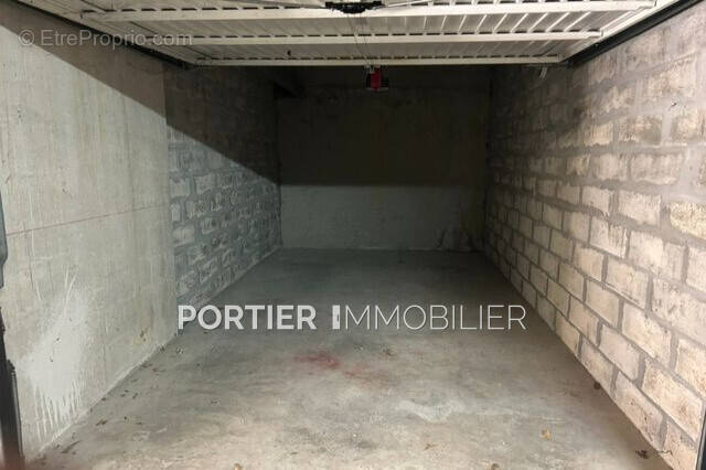 Parking à ANTIBES