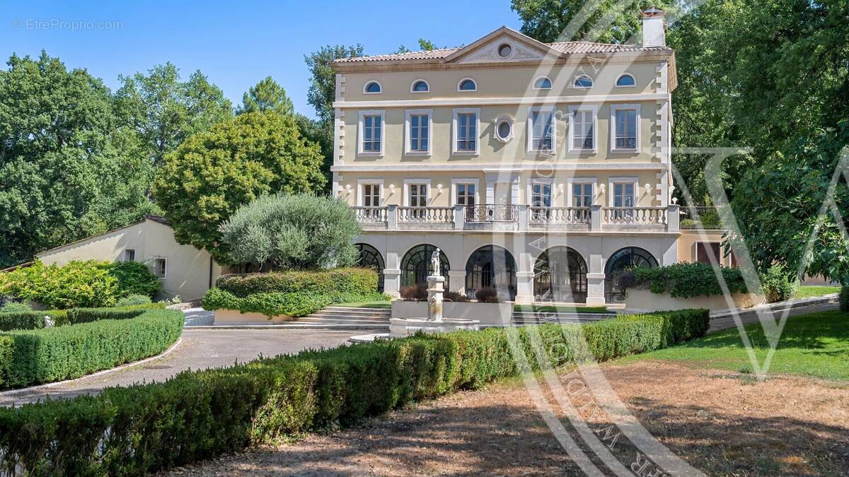 Maison à CALLIAN