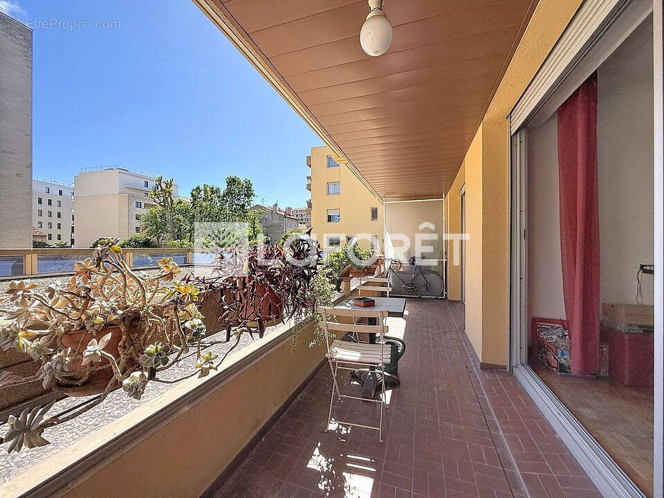 Appartement à MARSEILLE-8E