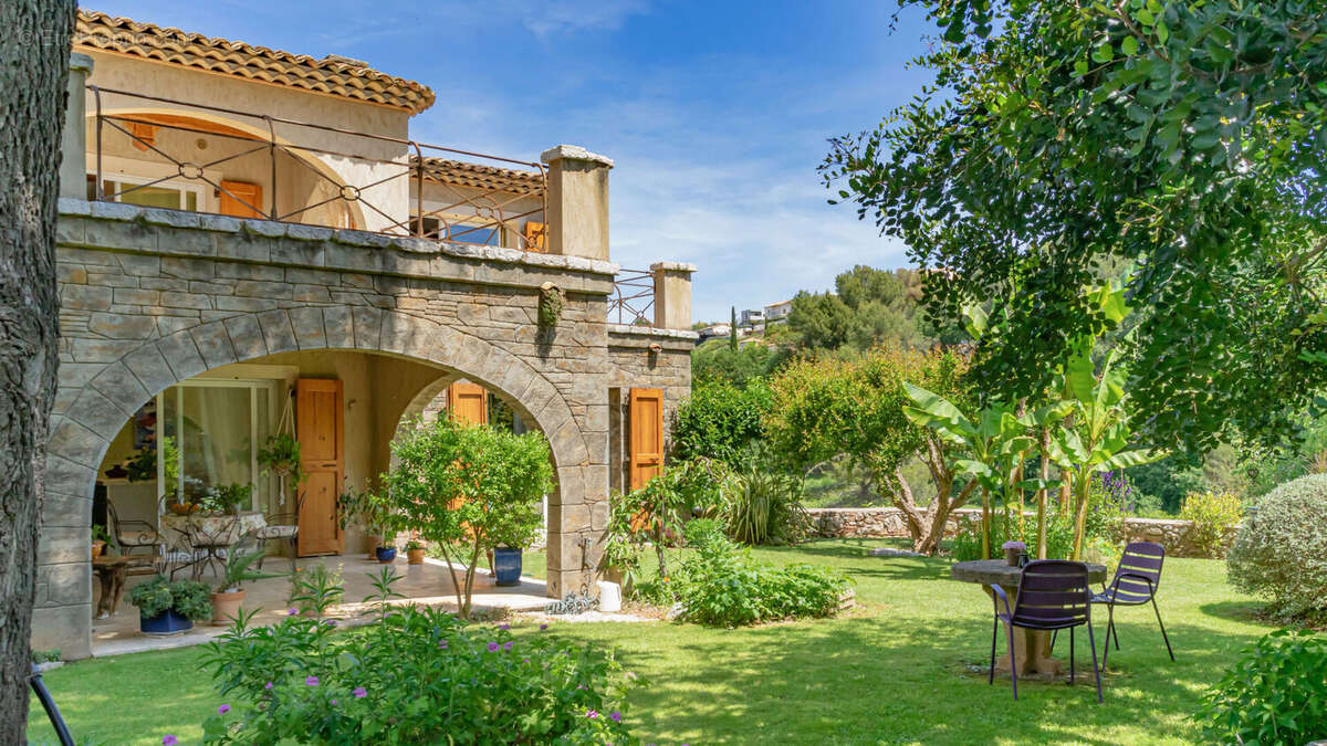 Appartement à LA GAUDE