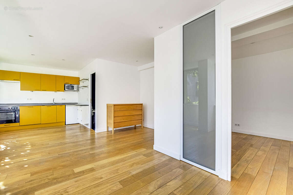 Appartement à PARIS-19E