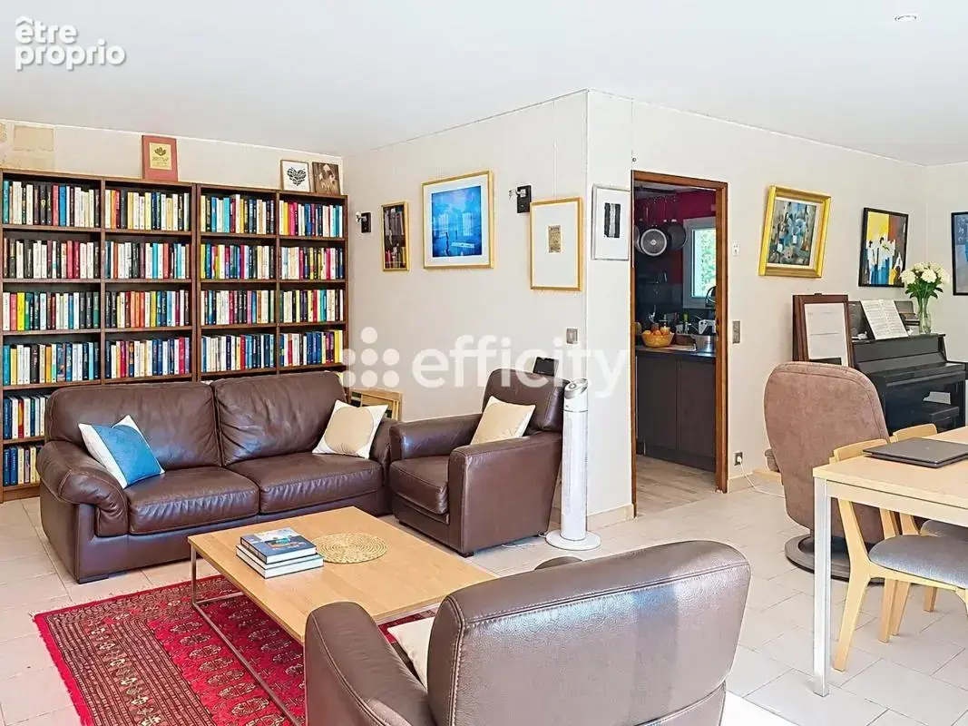 Maison 6 pièces 130 m² à vendre à Arles (13200) - photo 5